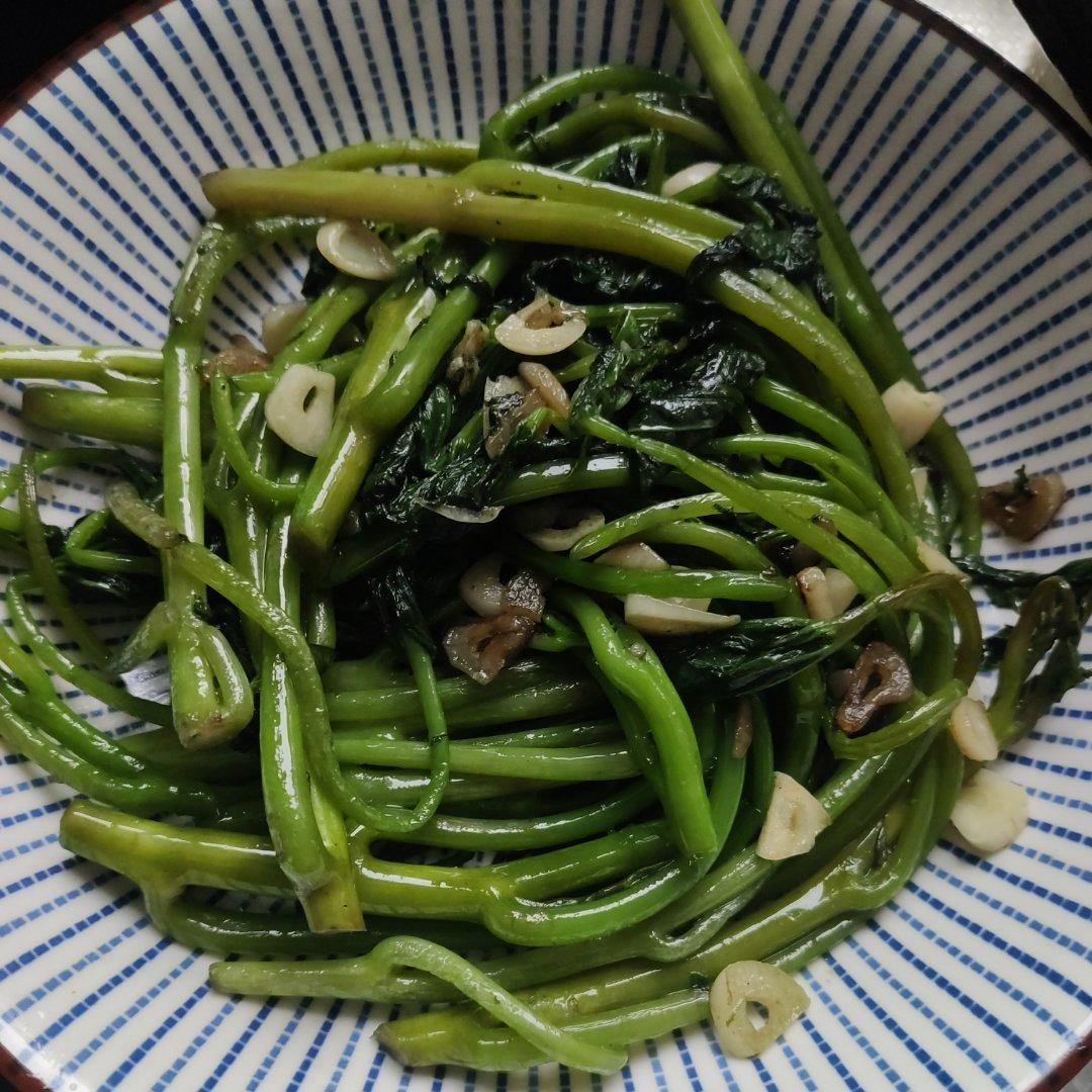 蒜炒红薯叶