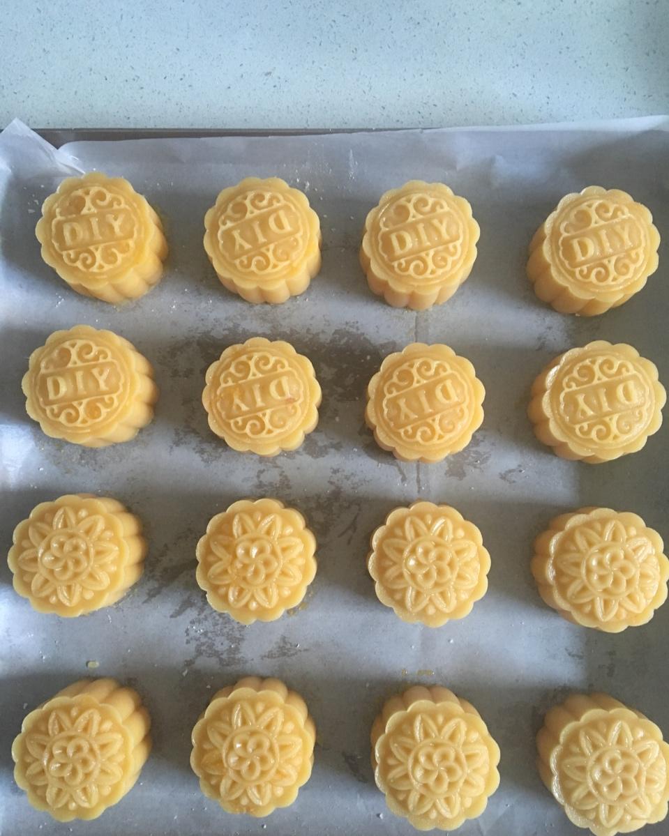金沙奶黄月饼