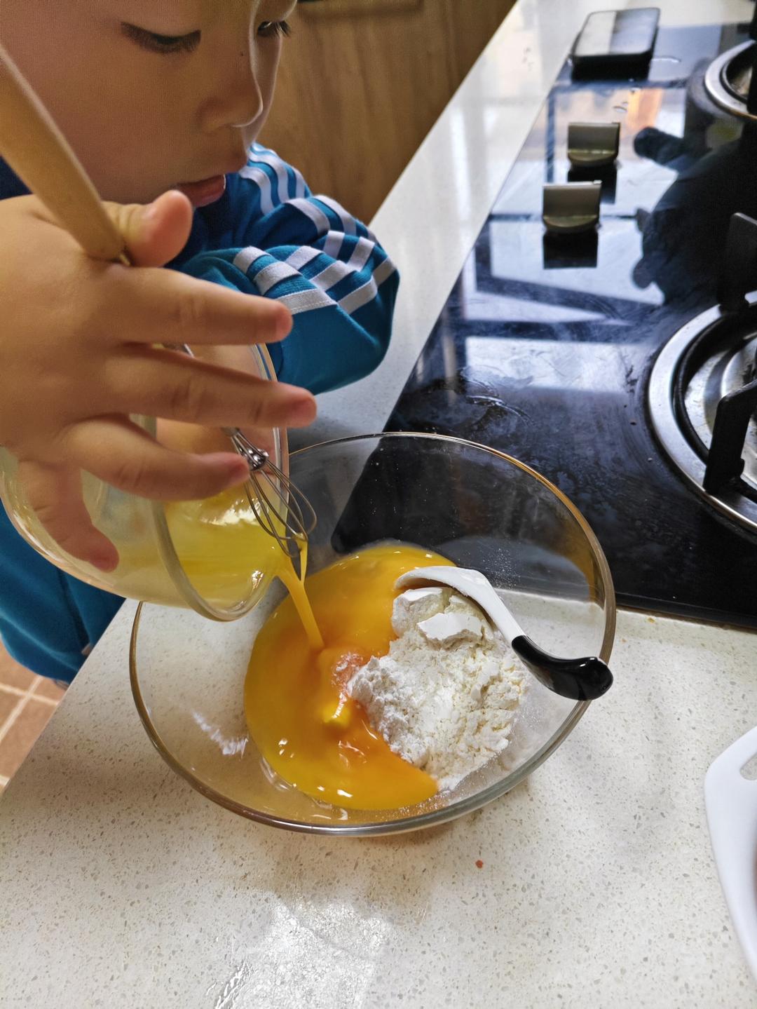 軟軟咸香雞蛋餅（超詳細）的做法 步驟4