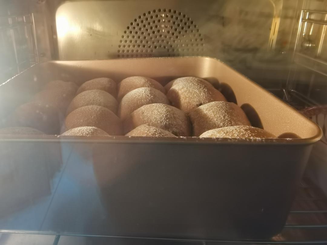 双重巧克力爆浆小餐包