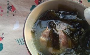 海带筒骨汤的做法 步骤3