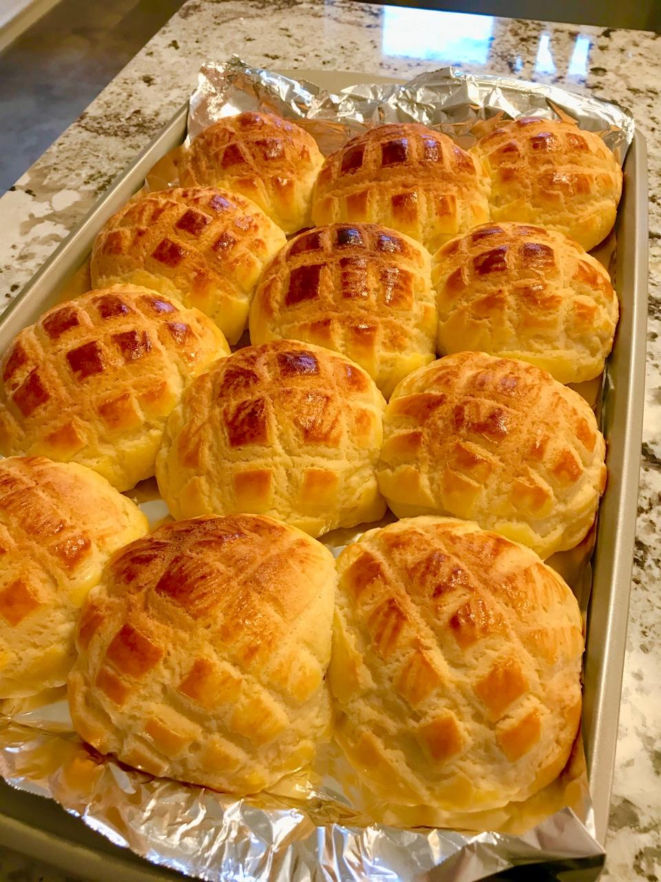 好吃到炸裂的港式菠萝包（附带制作酥皮的小视频）