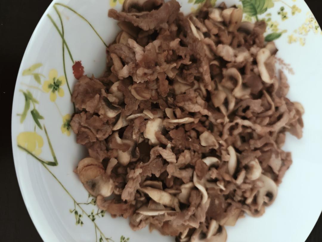 口蘑炒肉(强烈推荐太美味)