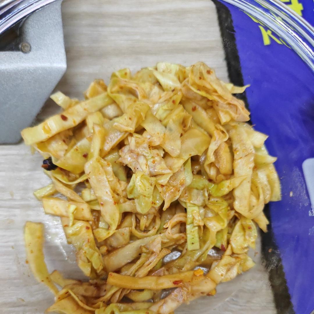 爽脆可口的卷心菜（凉拌包菜）