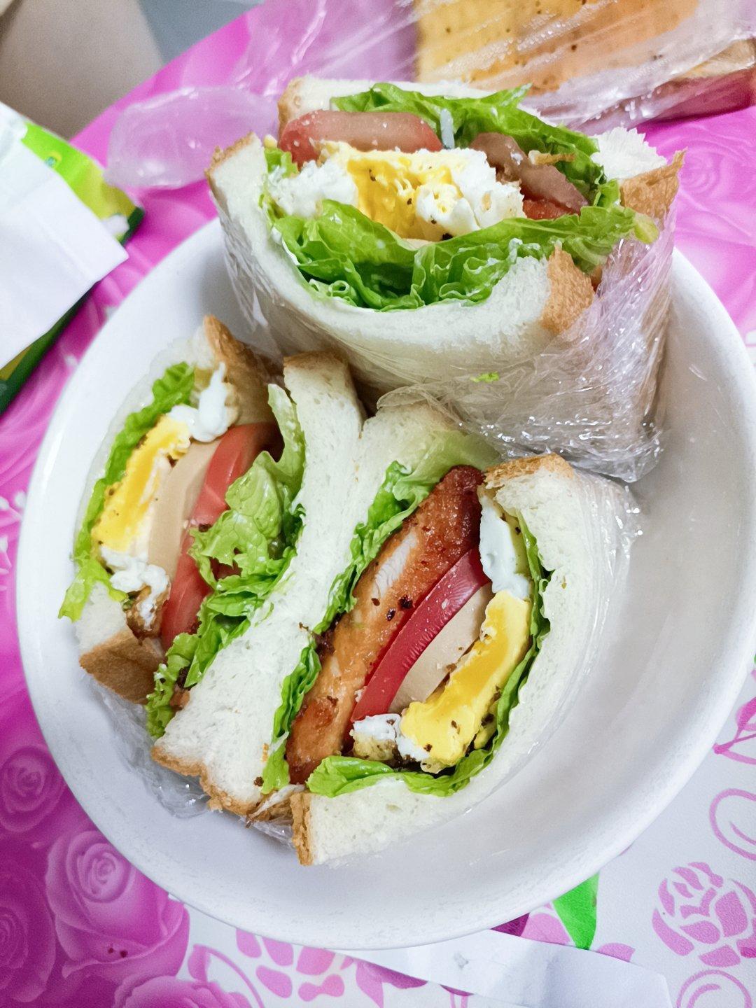 如何做超厚的沼三明治~详细tip！牛油果鸡蛋午餐肉三明治~