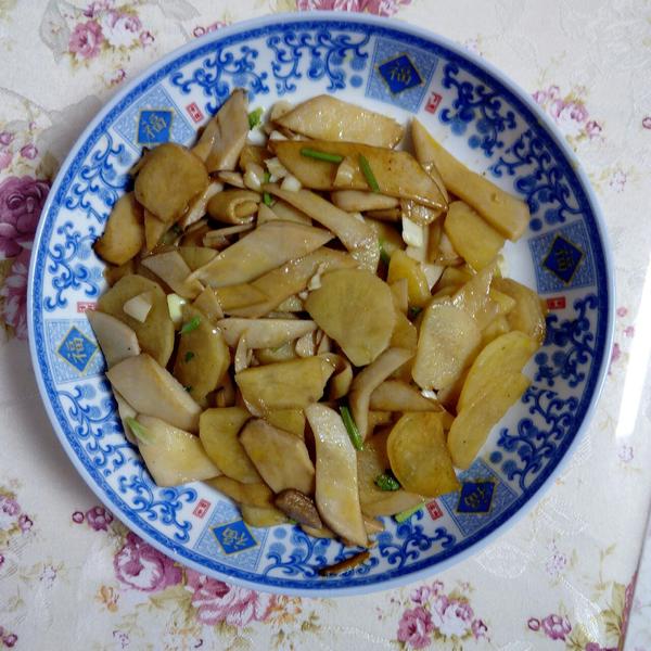 杏鲍菇炒土豆片