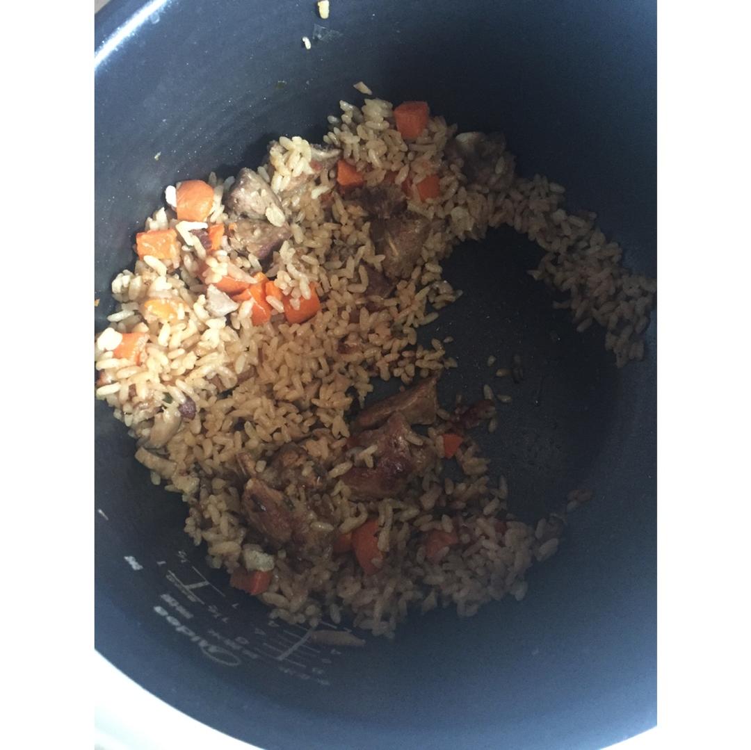 喷香排骨焖饭（爆好吃）