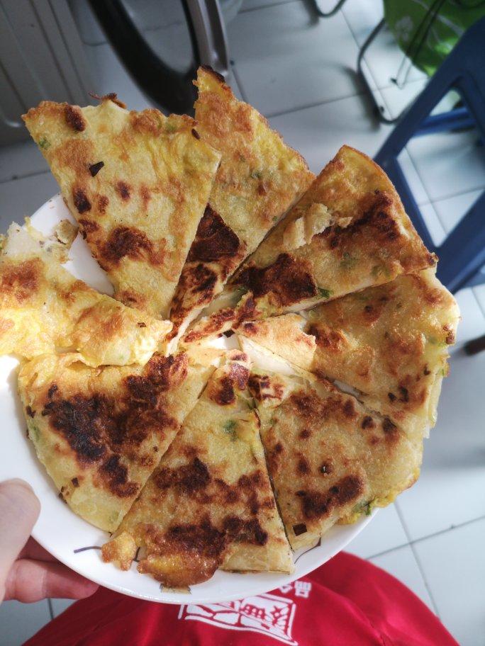 鸡蛋葱油饼                  （更新饼坯保存方法）