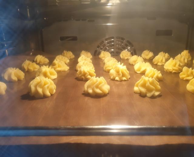 曲奇饼干入口即化 宝宝可以吃的饼干 简单易操作的做法