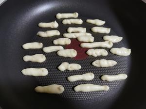 宝宝虾条（宝宝辅食，无米饭版，平底锅烤箱均可）的做法 步骤6