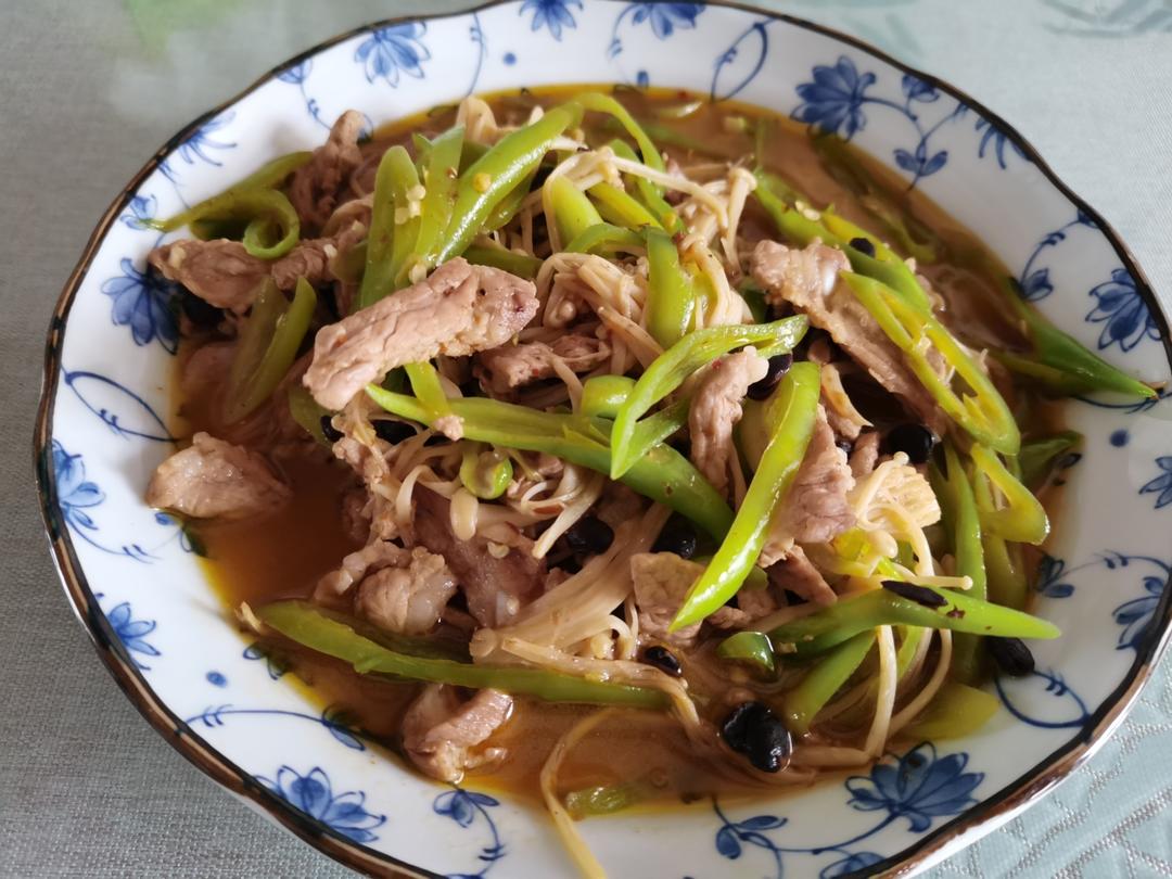 家庭版白辣椒炒肉