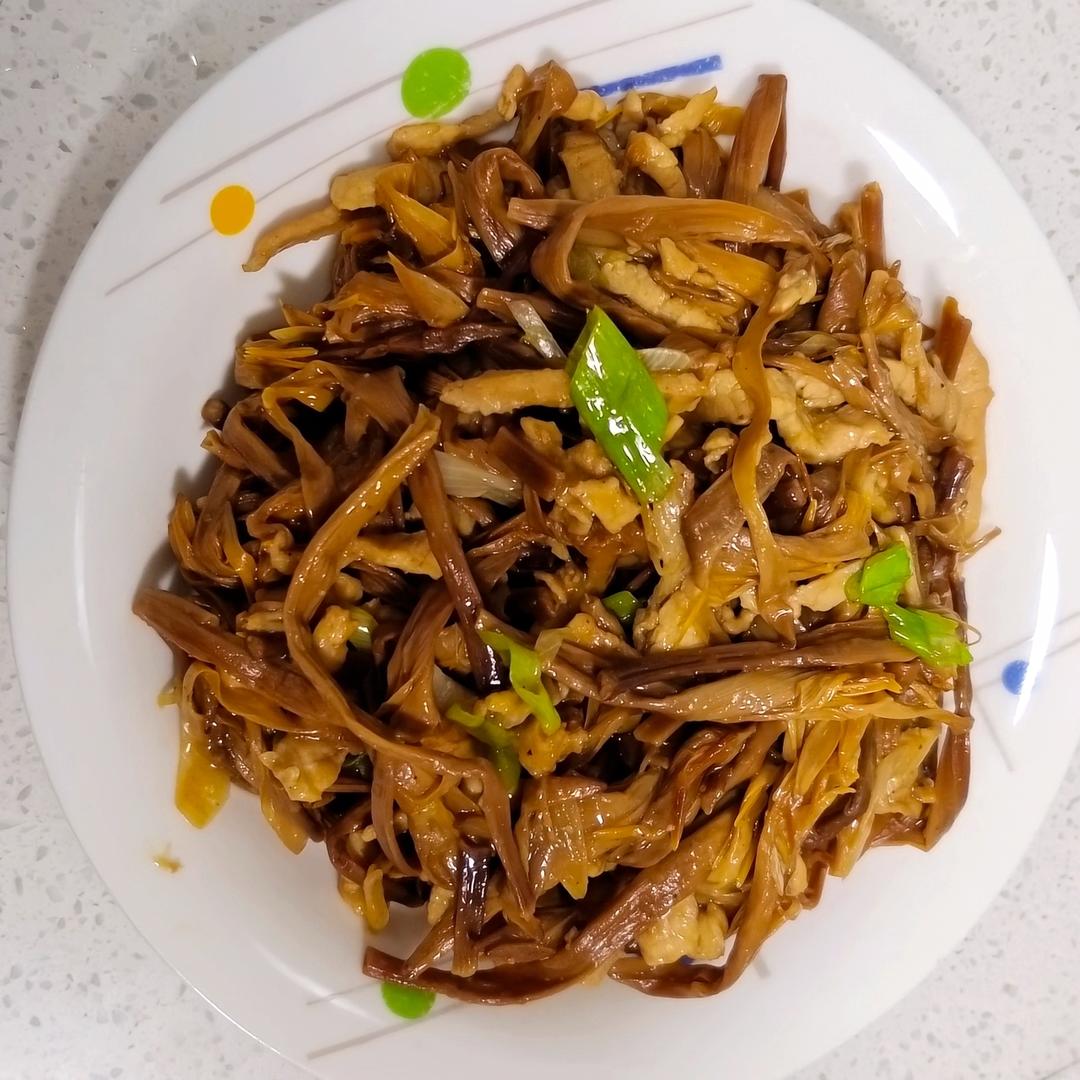 黄花菜炒肉