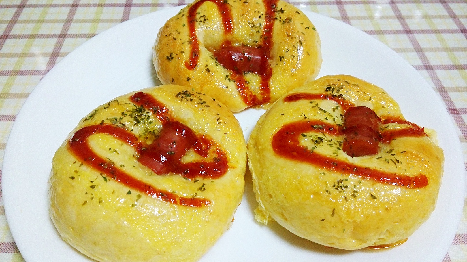 脆皮肠仔餐包