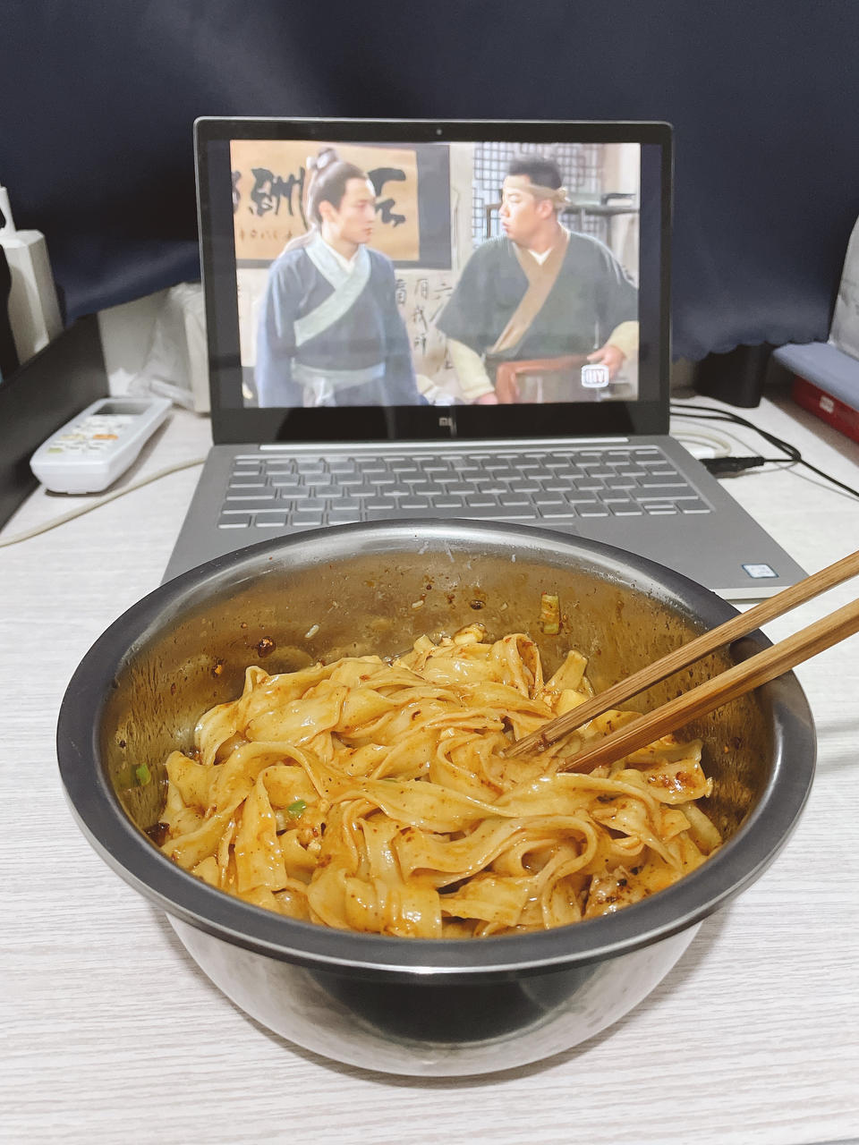 十分钟就能吃上的超简单油泼面