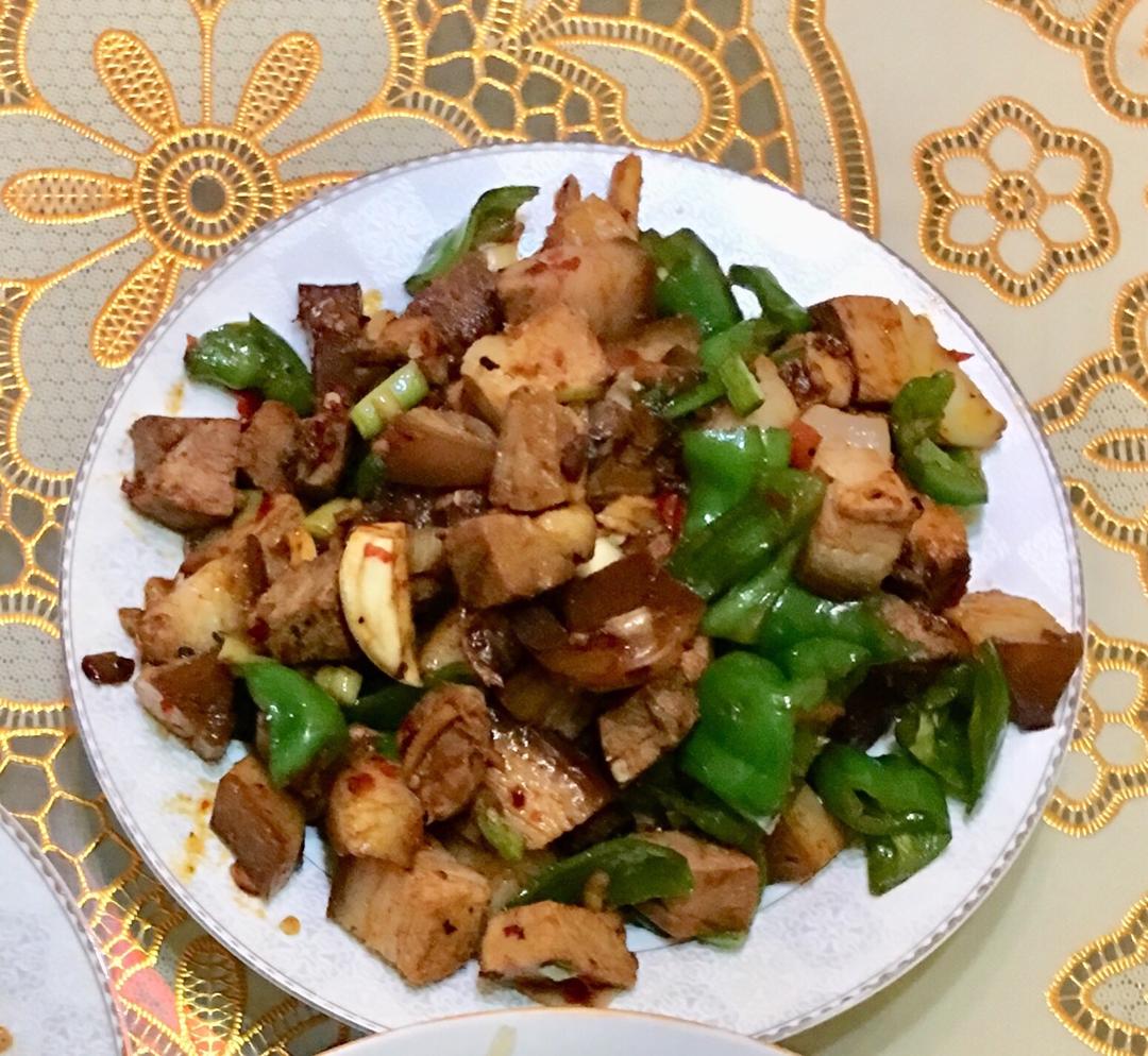 红烧肘块