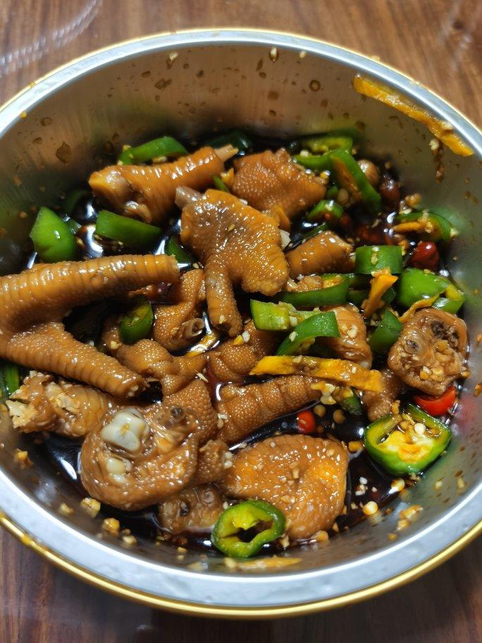 停不下来的秘制凉拌鸡爪