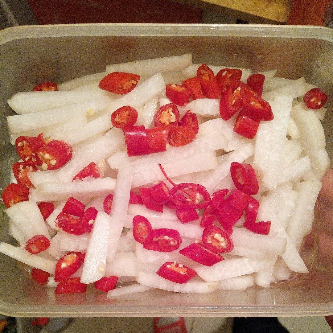 腌酸辣萝卜