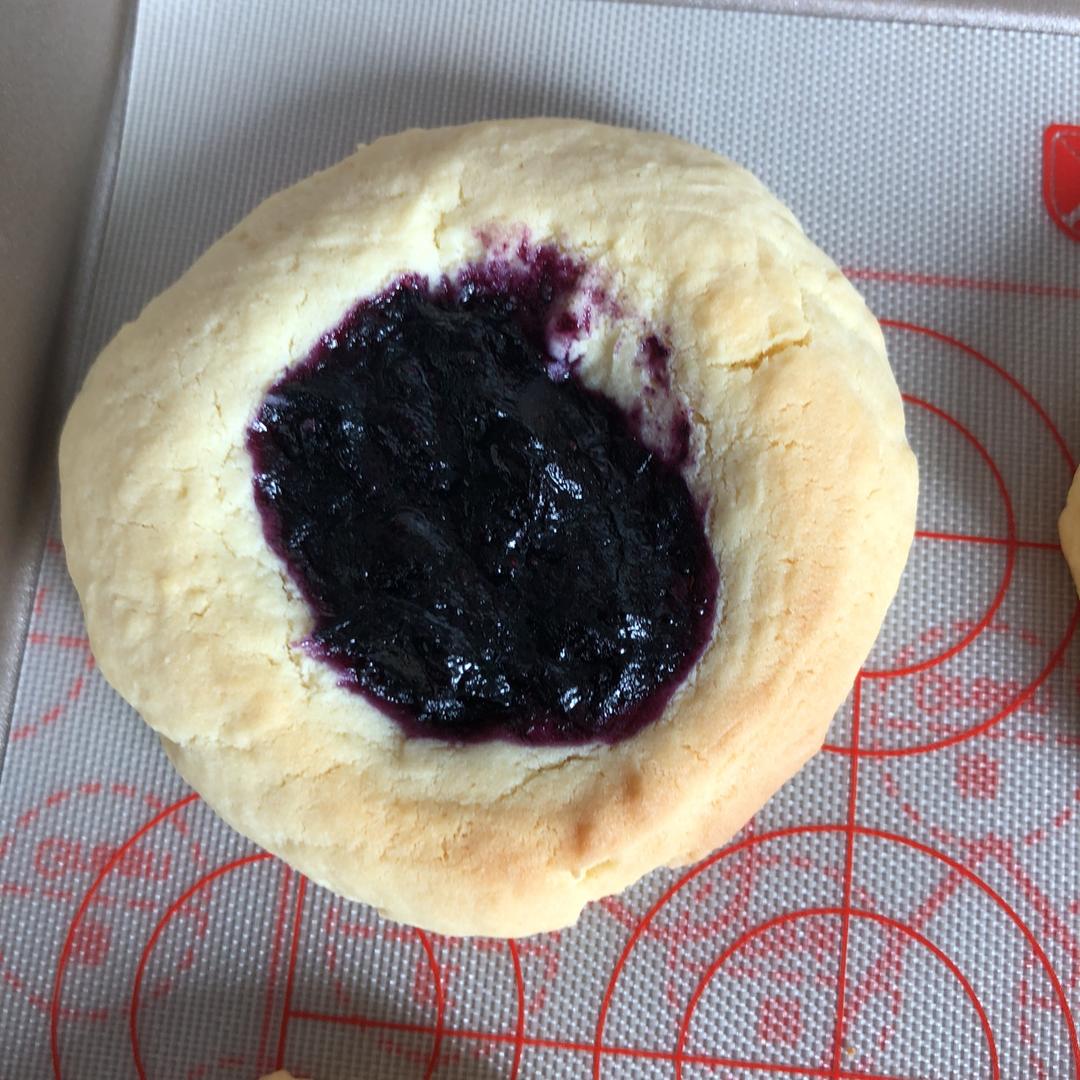 特浓奶香果酱酥饼