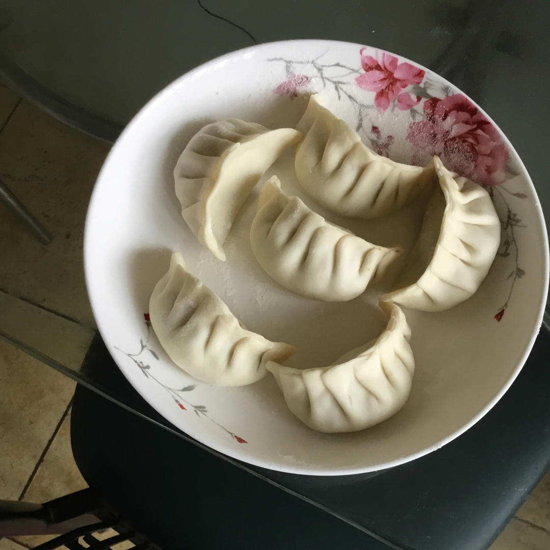 饺子皮（薄而筋道不用一个个擀）