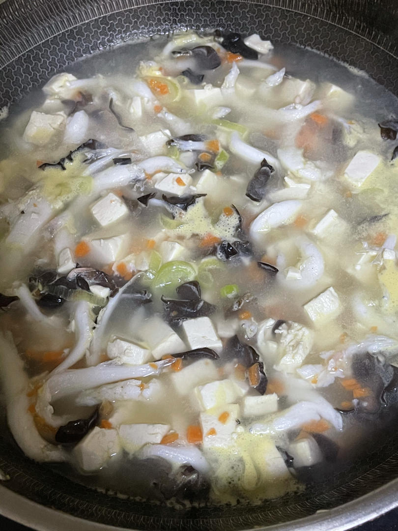 银鱼豆腐汤