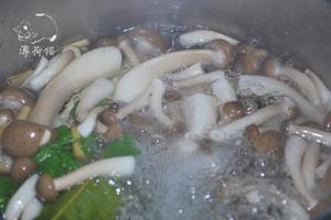 泰式咖喱海鲜汤的做法 步骤4
