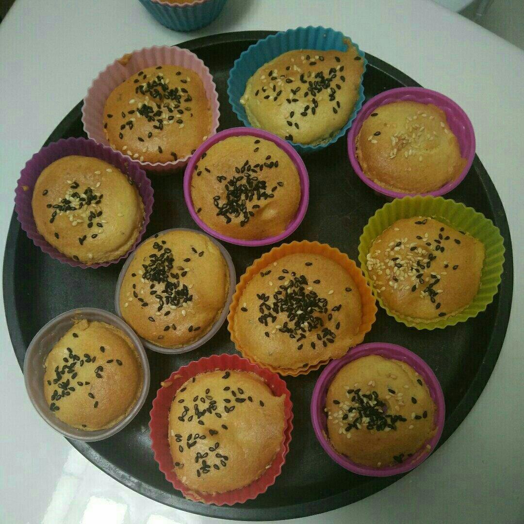 戚风杯子蛋糕^_^不开裂不回缩喔～