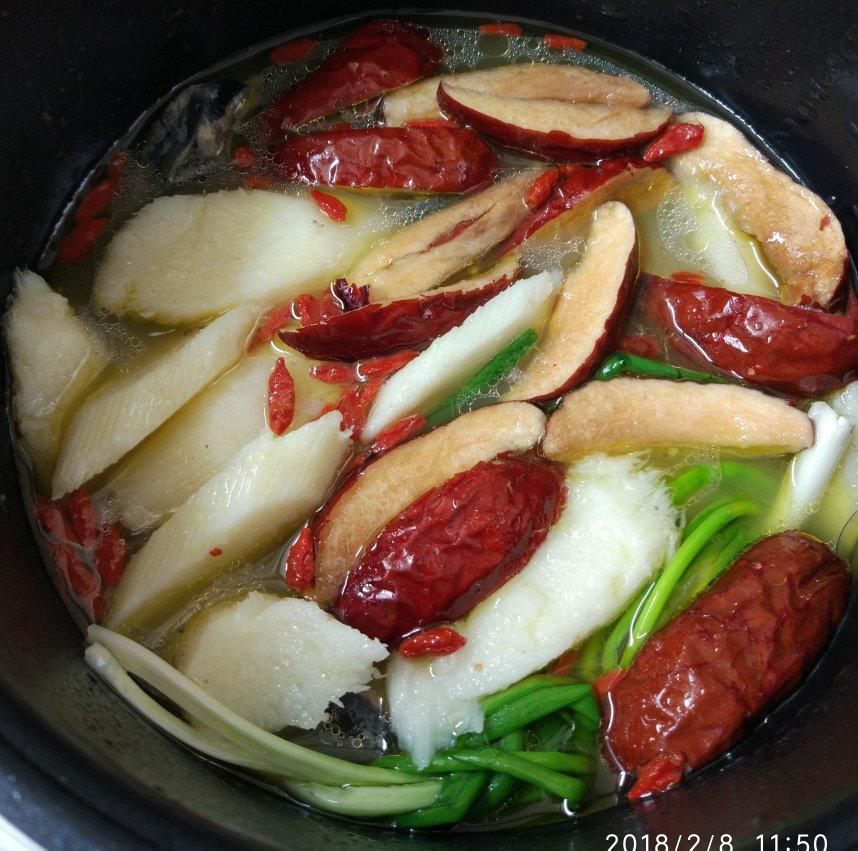 山药枸杞乌鸡汤