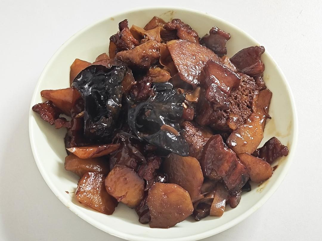 红烧肉炖土豆（丝毫不腻）