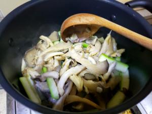 丝瓜平菇汤的做法 步骤5