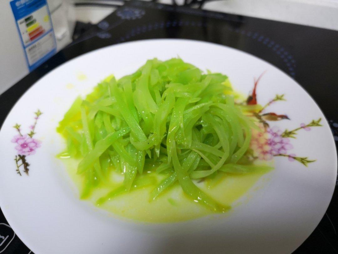 清炒莴笋丝