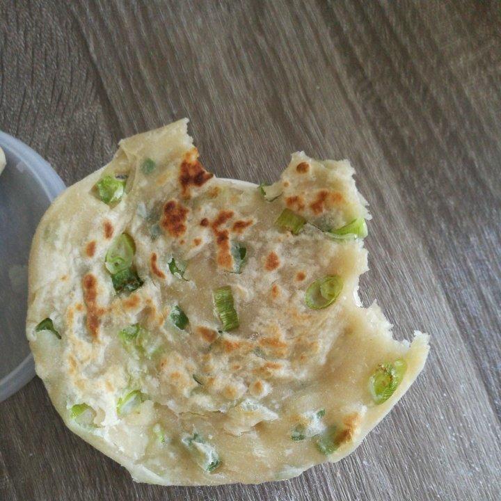堂妈教你做飘香葱油饼