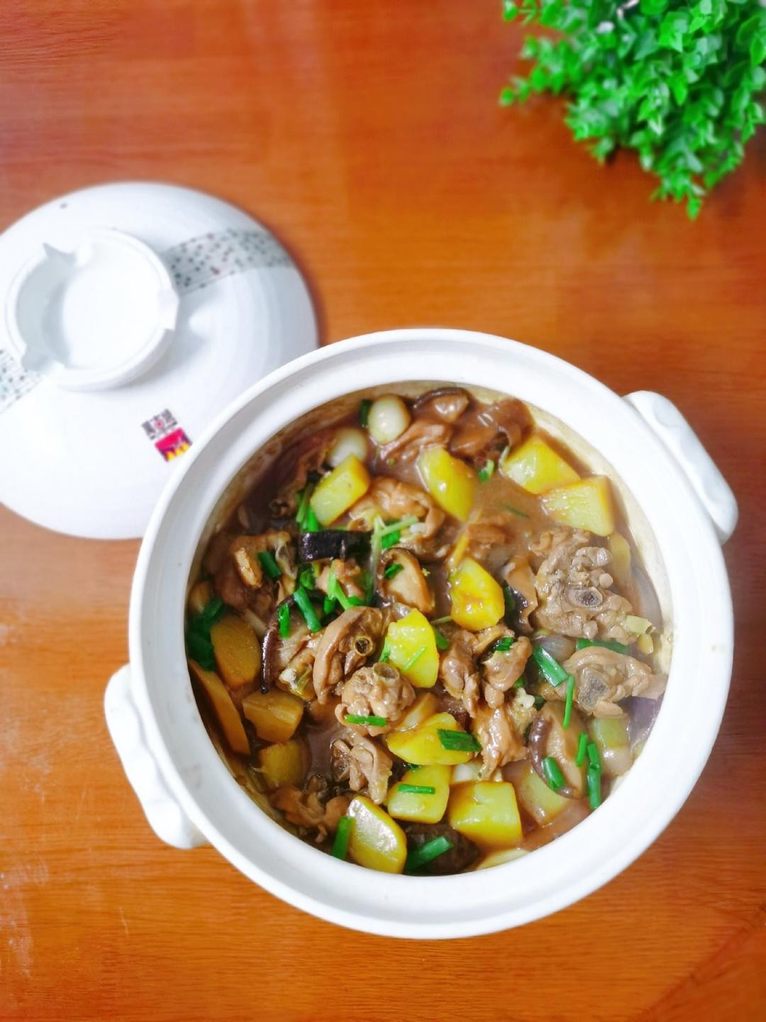 广东沙姜鸡煲