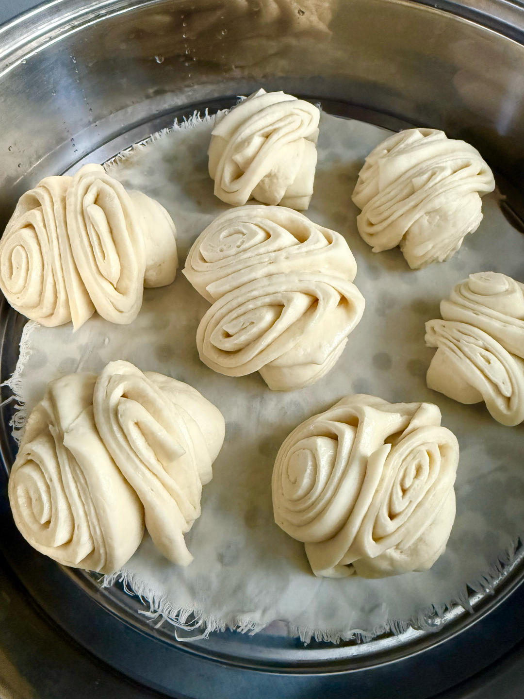 🌺椒盐葱香花卷🌺（操作简单，好吃又好看）