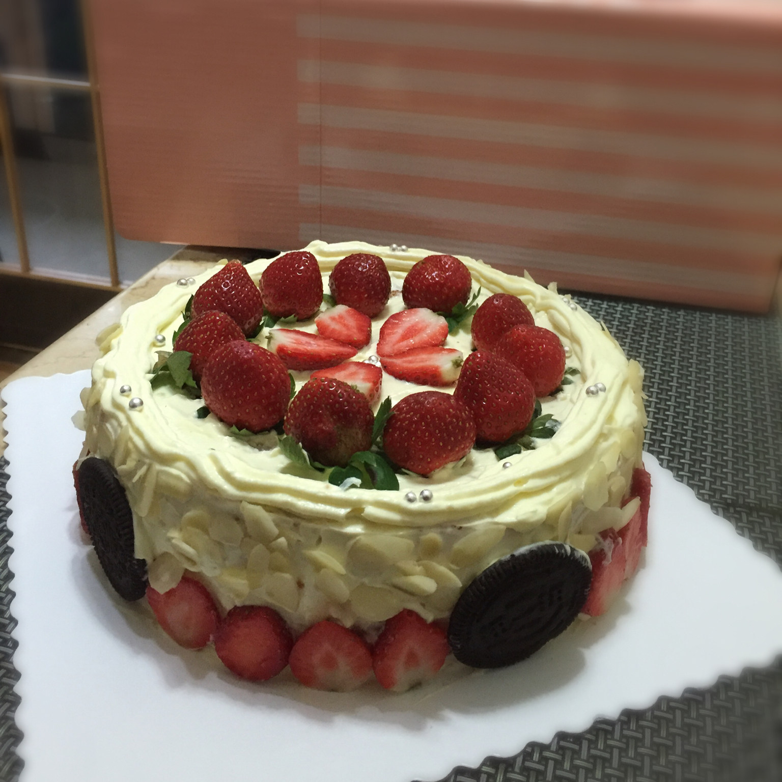 8寸戚风水果奶油蛋糕