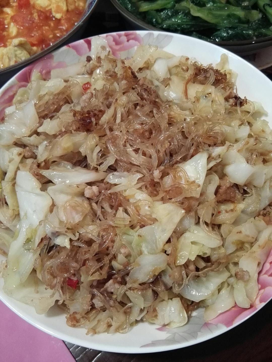 下饭菜xo酱肉沫炒卷心菜粉丝