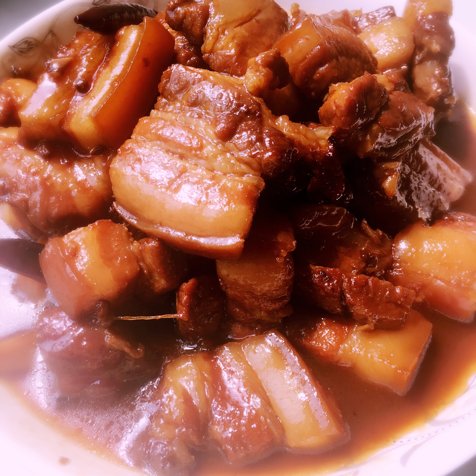 下饭菜 吃着碗里望着锅里的红烧肉 贪吃害怕胖做的吃着碗里望着锅里的