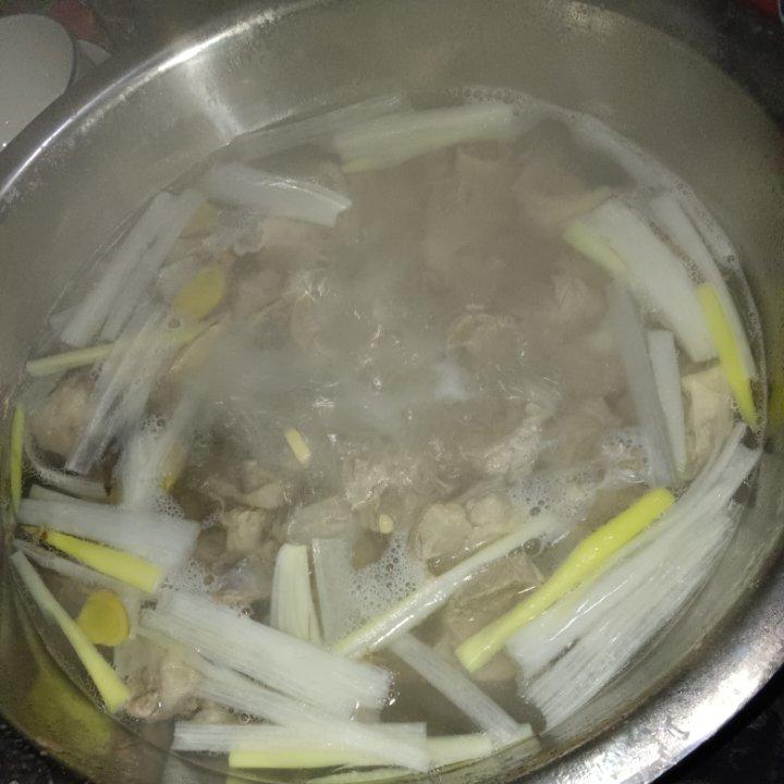 羊肉汤(炖萝卜)