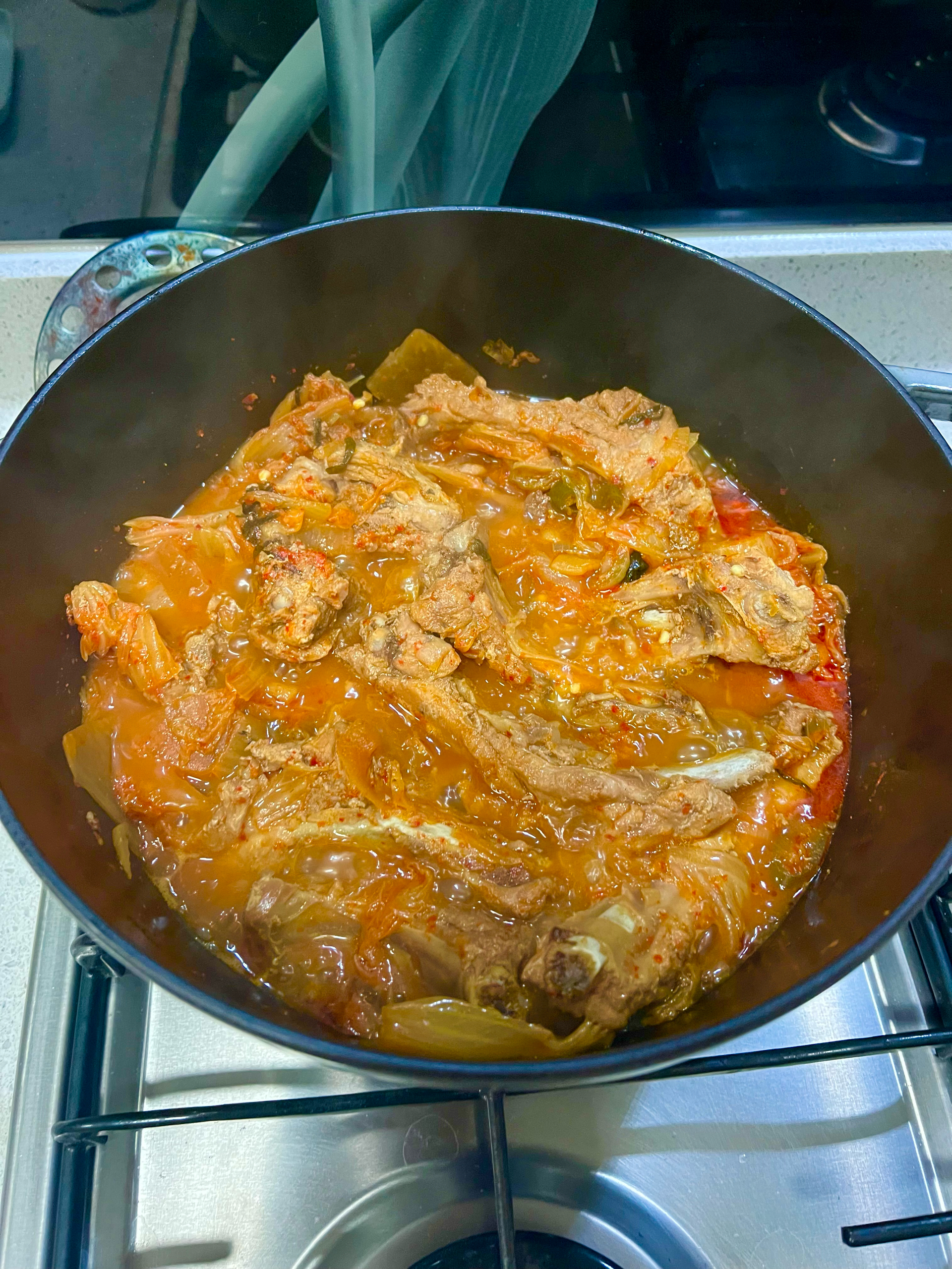 正宗韩式泡菜炖排骨的做法