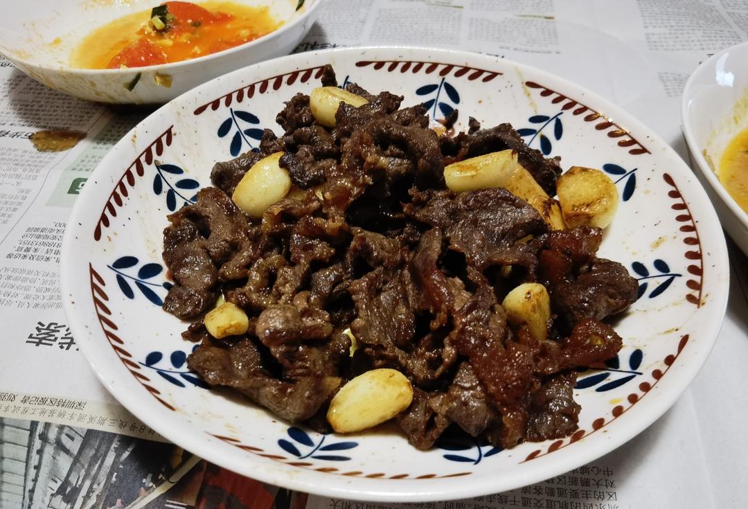 好吃到舔盘的蒜香黑椒牛肉粒