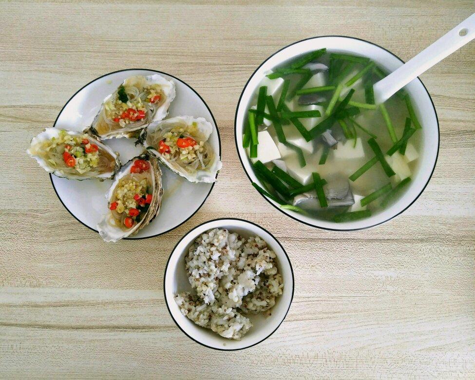 蒜蓉粉丝蒸生蚝
