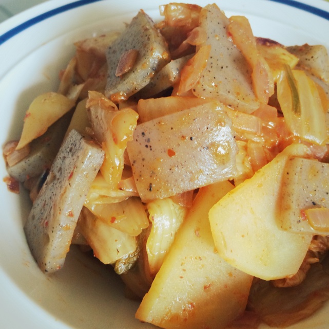 辣白菜土豆炒魔芋丝