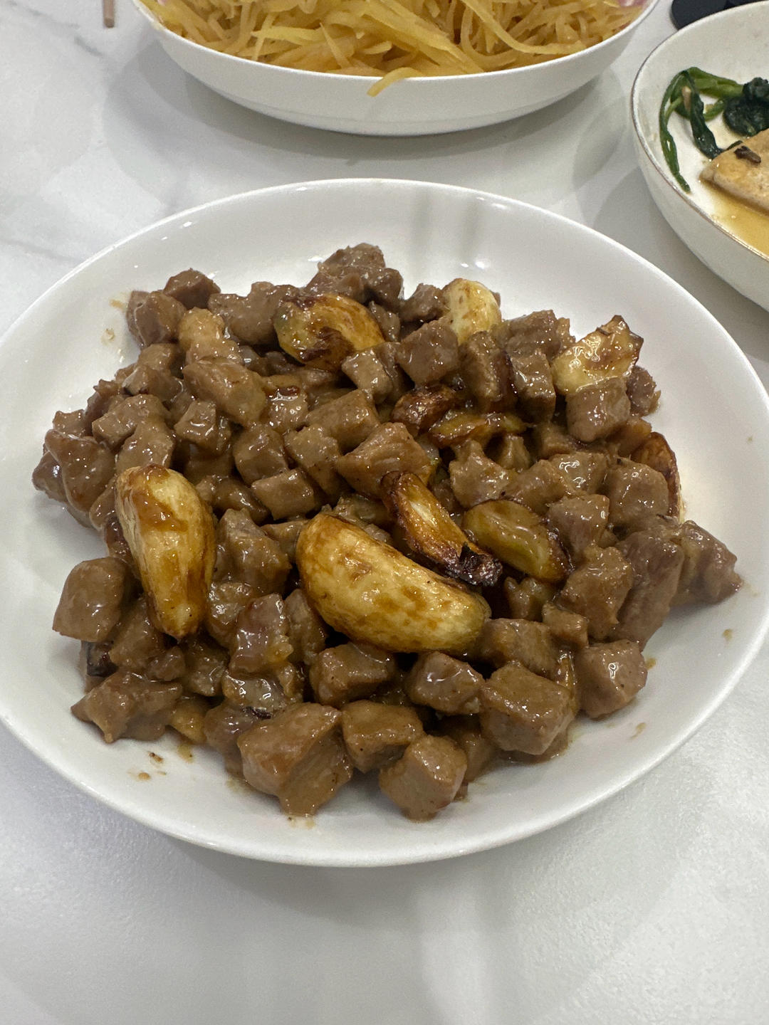 好吃到舔盘的蒜香黑椒牛肉粒