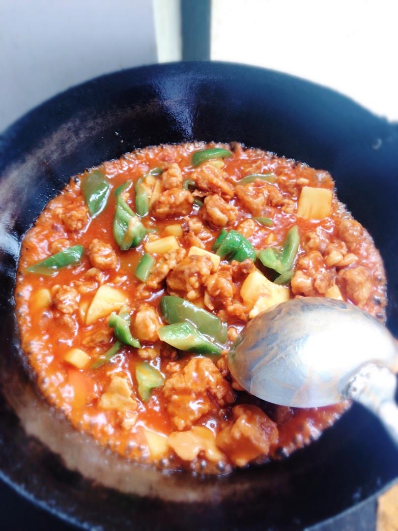 菠萝咕噜肉