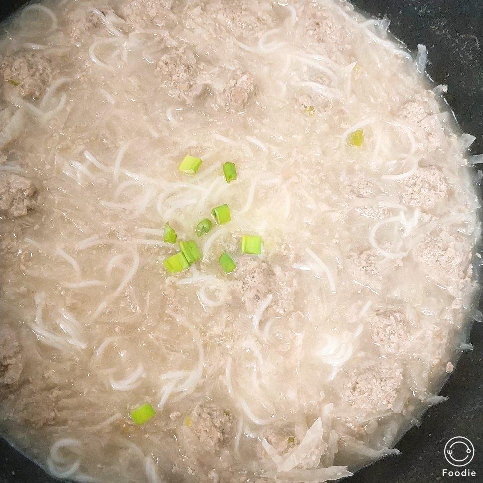 萝卜丸子汤