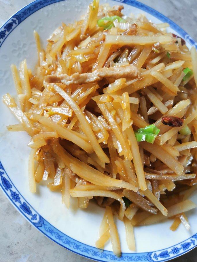 厨师长教你：“炝炒土豆丝”的家常做法，口感爽脆