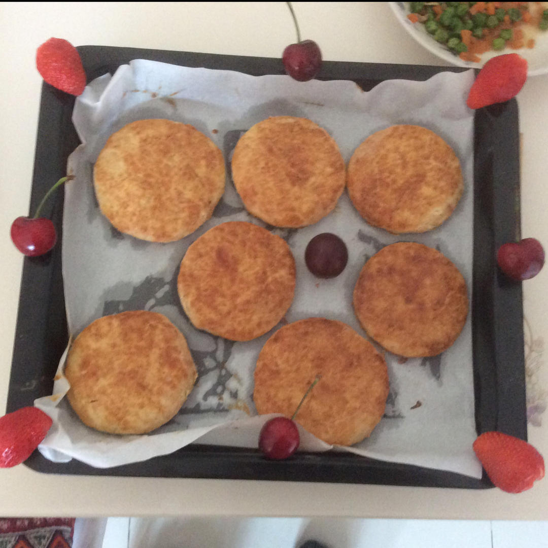 【视频】3分钟 奶油司康Scone(可能是世界上最快手的司康) 消耗淡奶油～