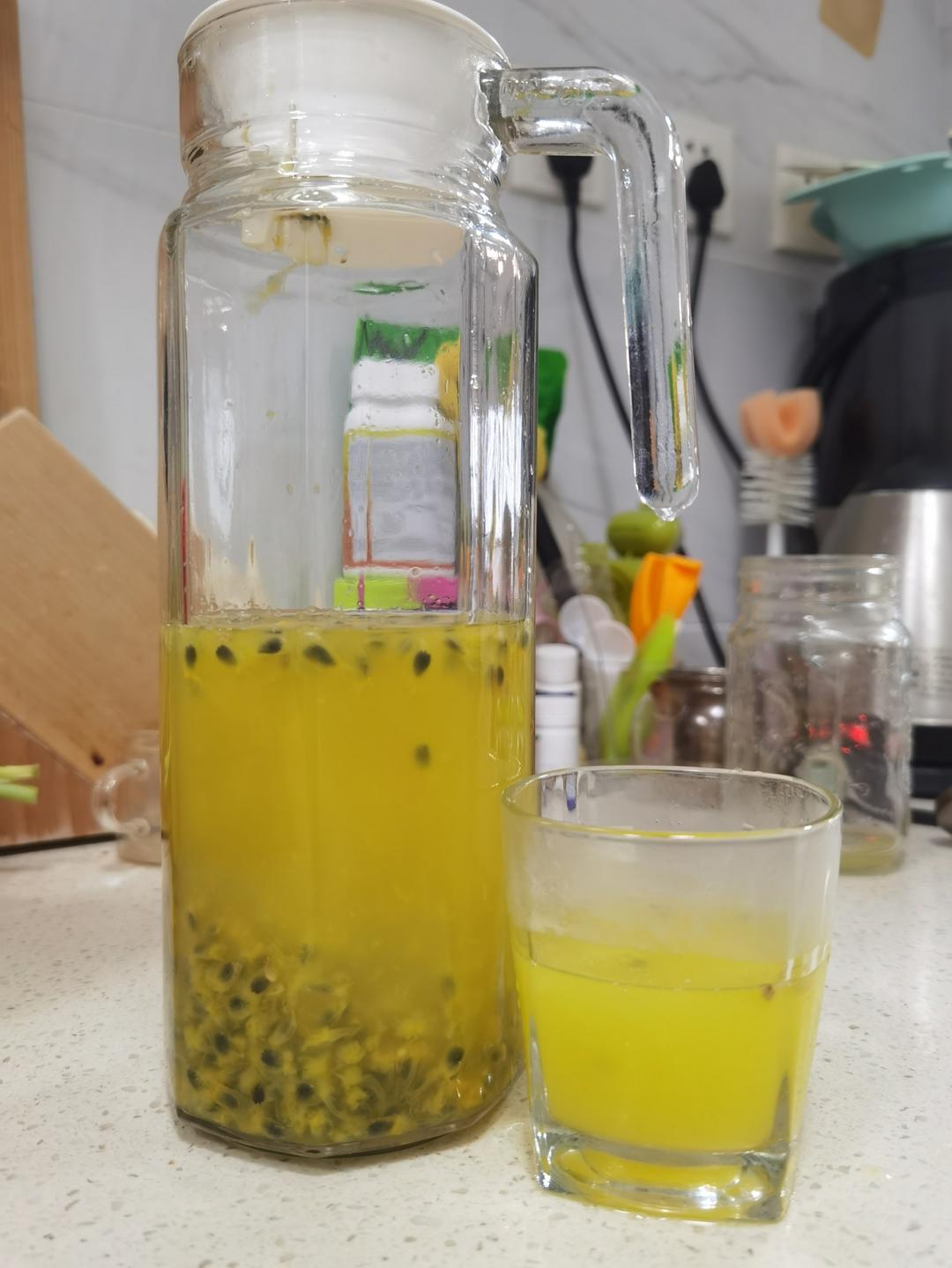 百香果的朴素吃法（百香果汁）