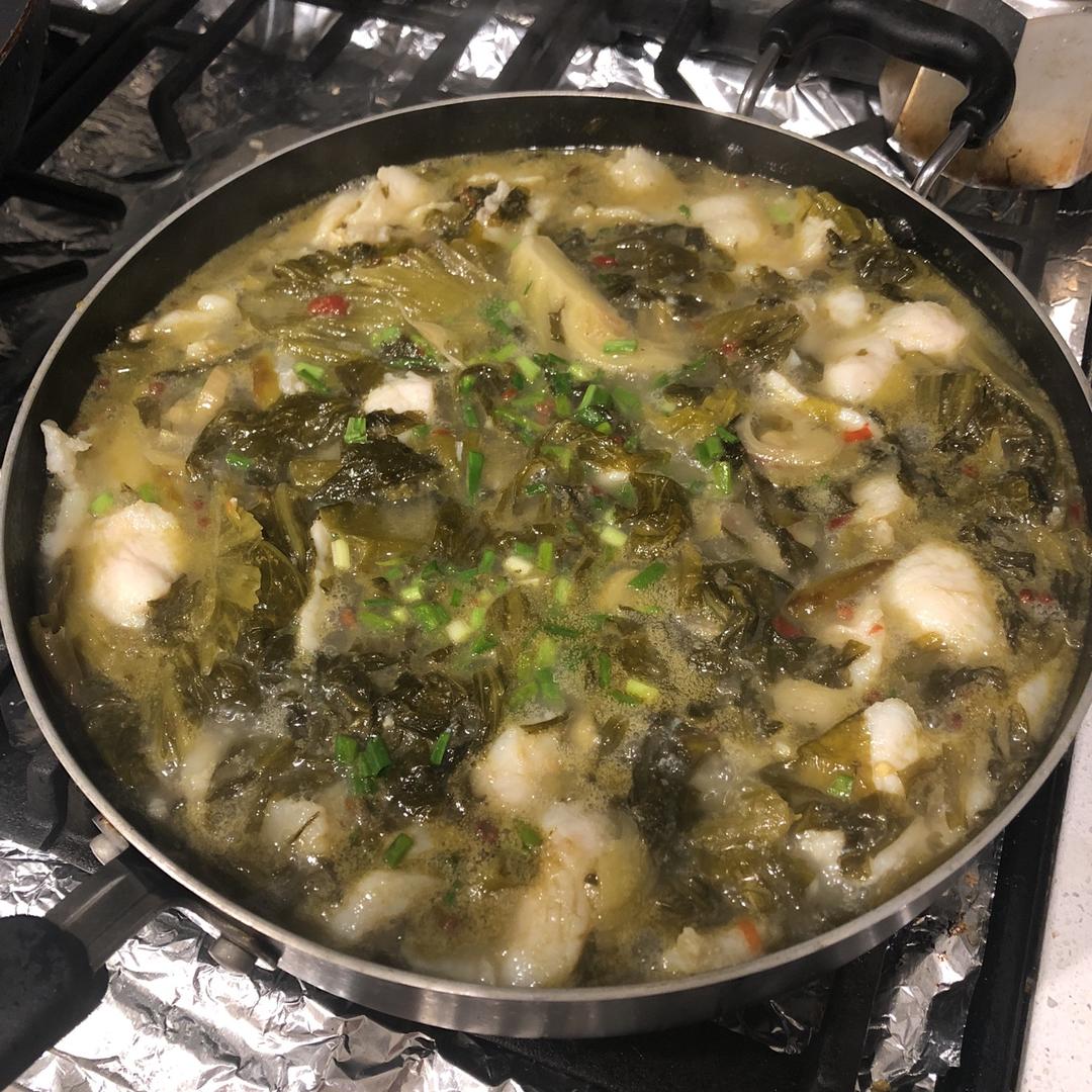 王年年摸着肚子说做的绝不会失手的酸菜鱼【海底捞调味料】