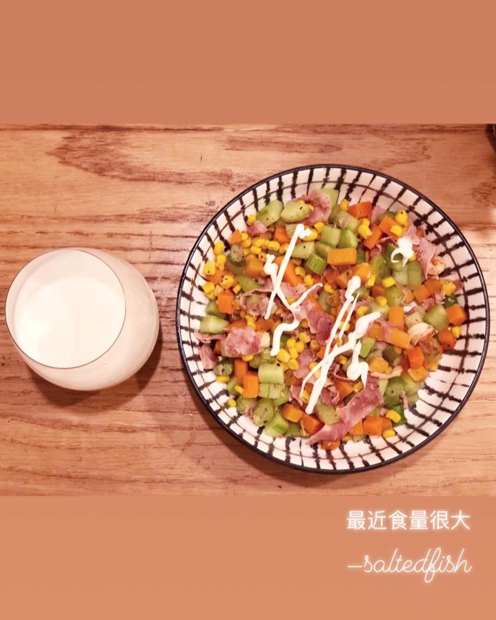 胡萝卜玉米炒黄瓜