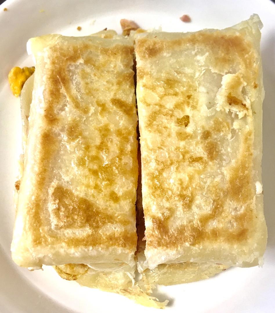 5分钟就能搞定的手抓饼早餐，酥到掉渣～